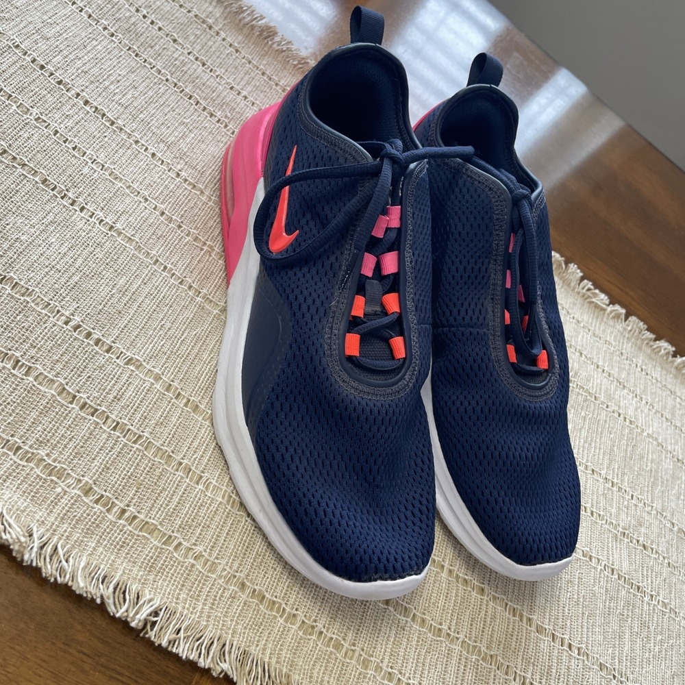 Size 10 - Nike Air‎ Max Motion 2 Navy Pink Blast W